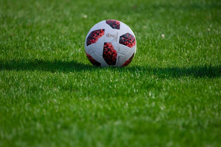 3位旧将现身世界杯：2锋霸上演国安德比，昔日“吐饼王”单挑C罗